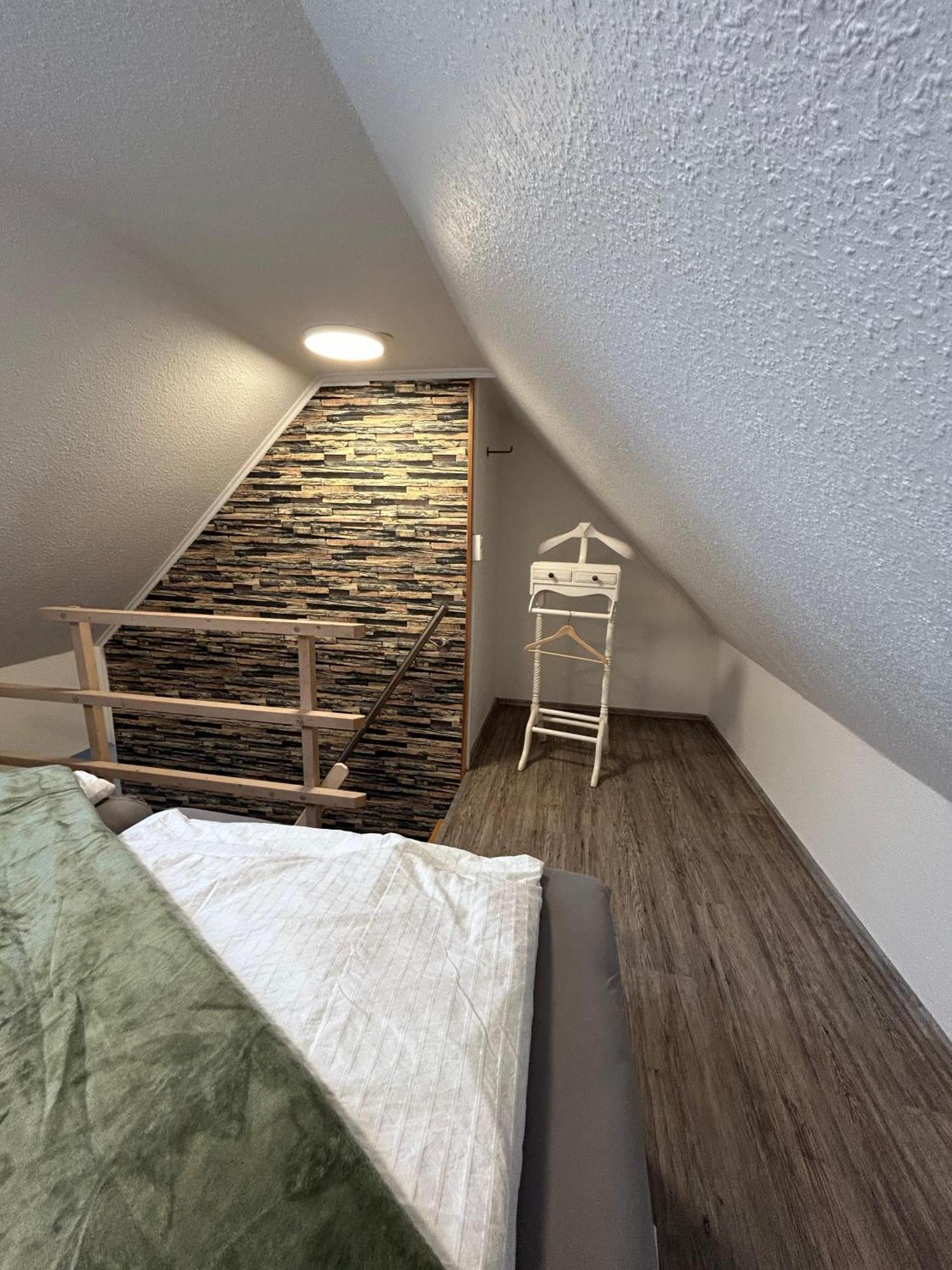 Gemuetliche Maisonette-Wohnung In Sankt Augustin Menden Esterno foto