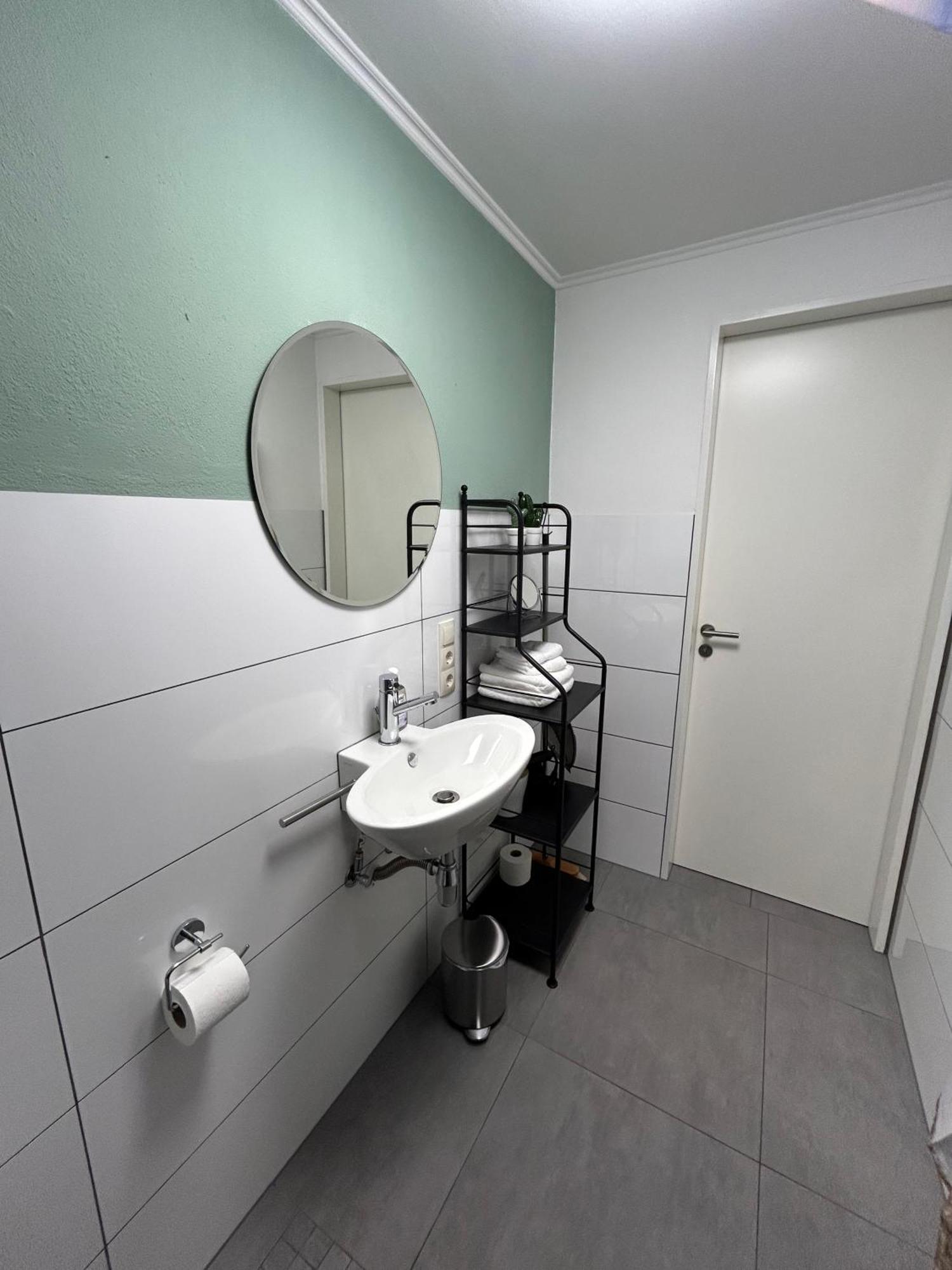 Gemuetliche Maisonette-Wohnung In Sankt Augustin Menden Esterno foto